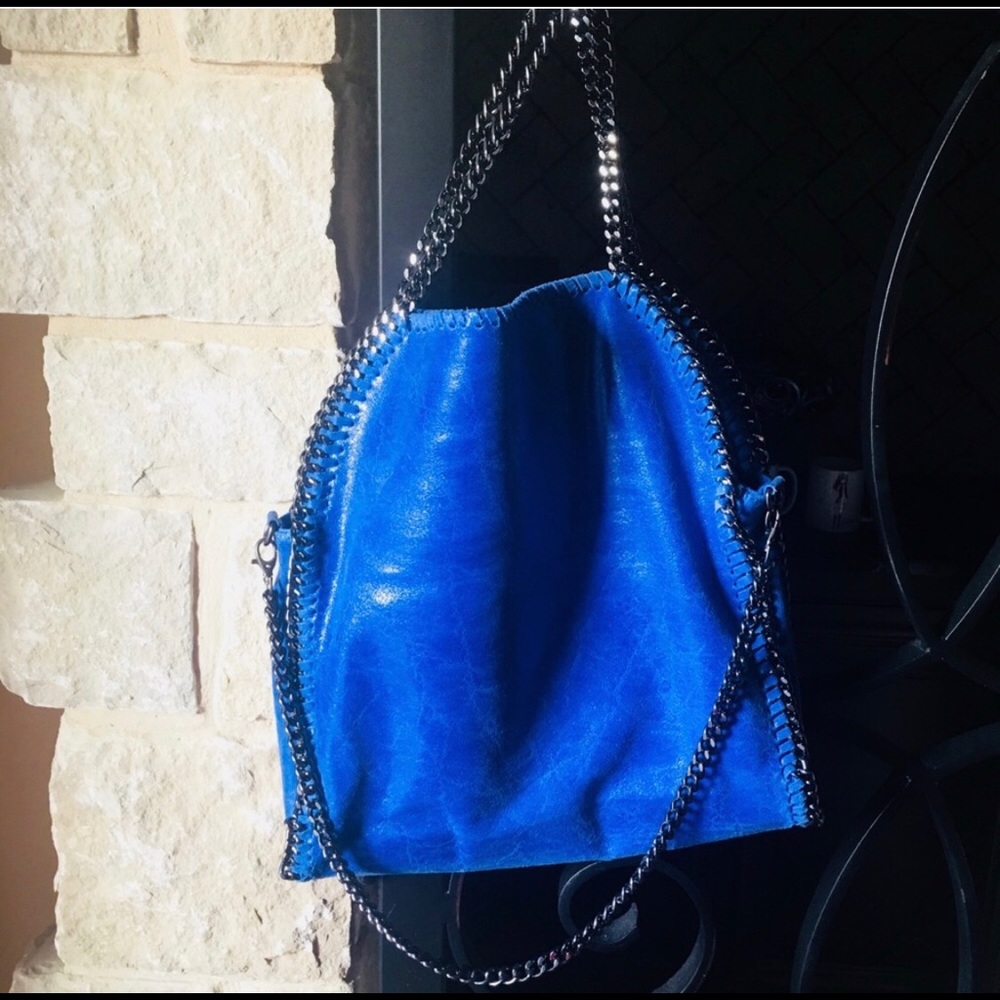 Italian cobalt leather bag for Diana